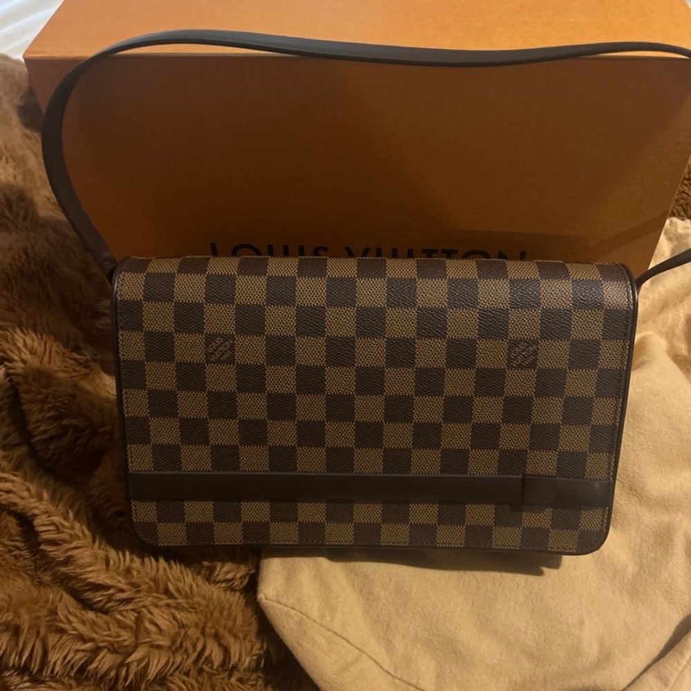 Louis Vuitton Brown Checkered shoulder bag Tribeca Long